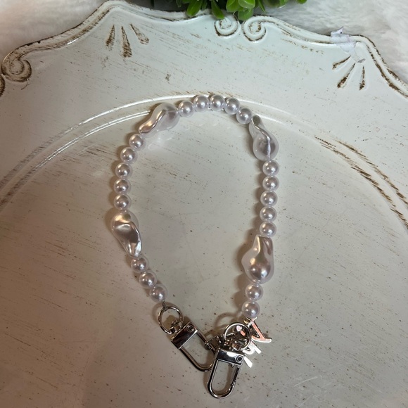 White and silver tone wristlet or bag charm - Picture 3 of 5